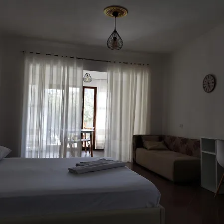 Pomegranates & Olives Durrës