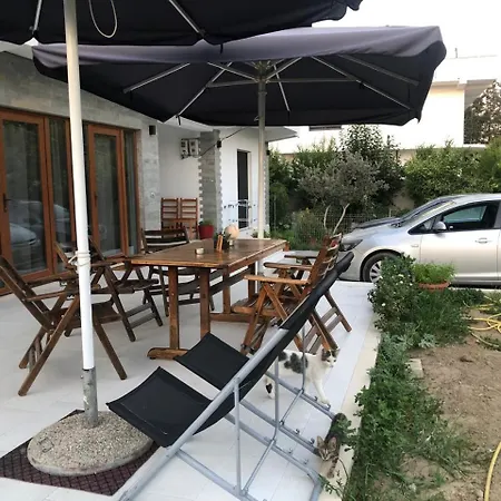 Pomegranates & Olives 公寓 Durrës